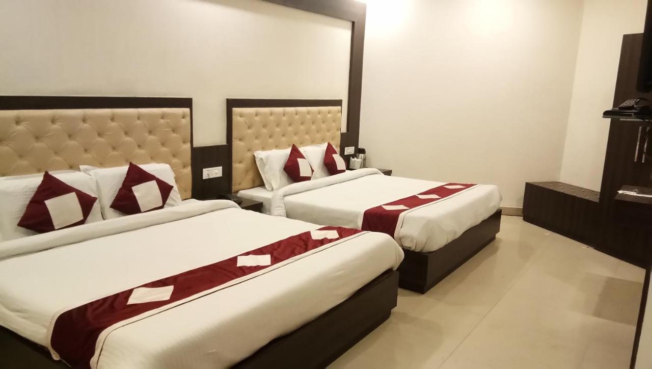 Hotel Krishna Katra  Exteriér fotografie