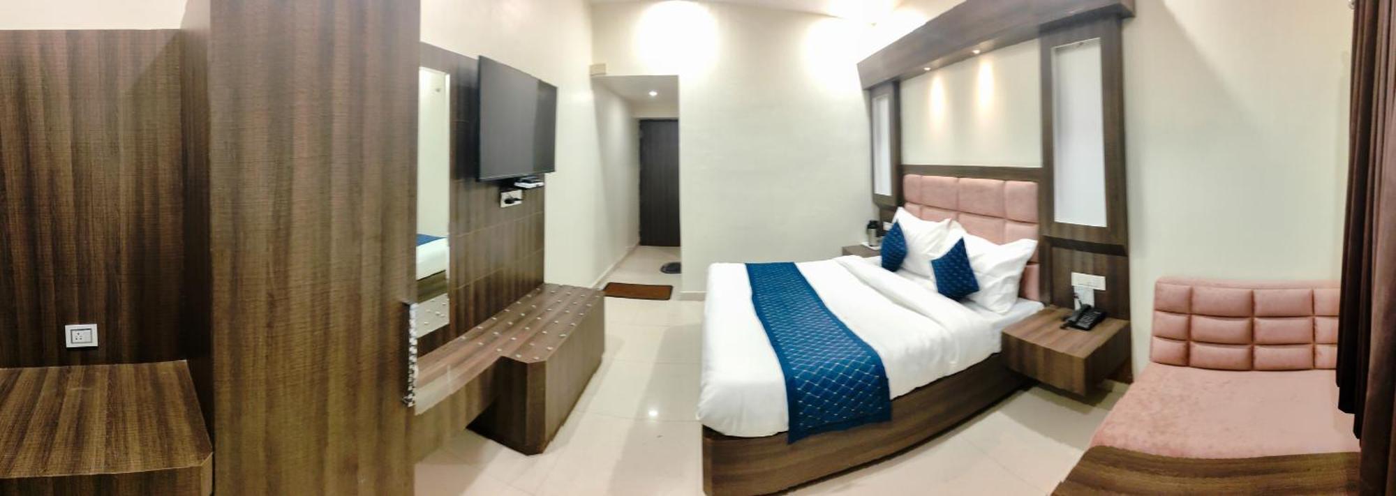 Hotel Krishna Katra  Exteriér fotografie