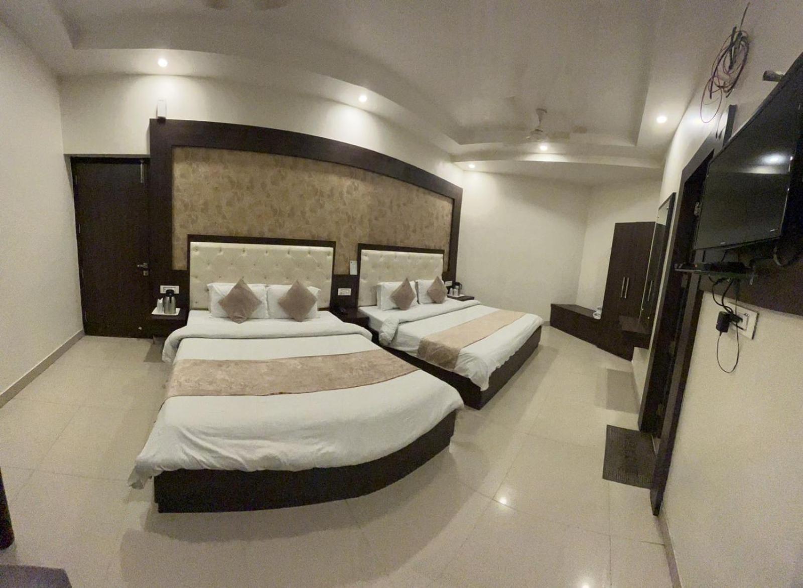 Hotel Krishna Katra  Exteriér fotografie